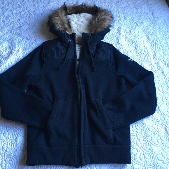 Abercrombie & Fitch Other - 💼 Abercrombie & Fitch Hooded Mountain Jacket